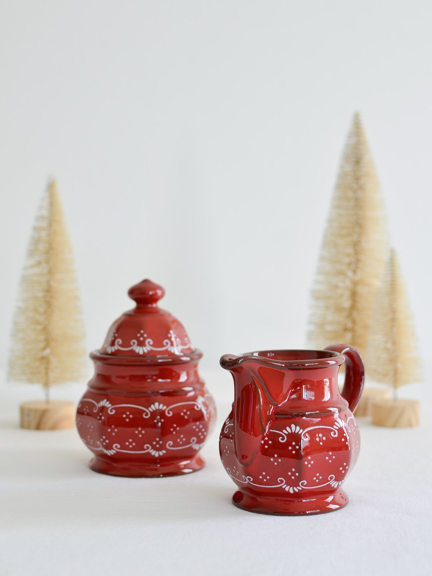 Seasonal Cream and Sugar Set