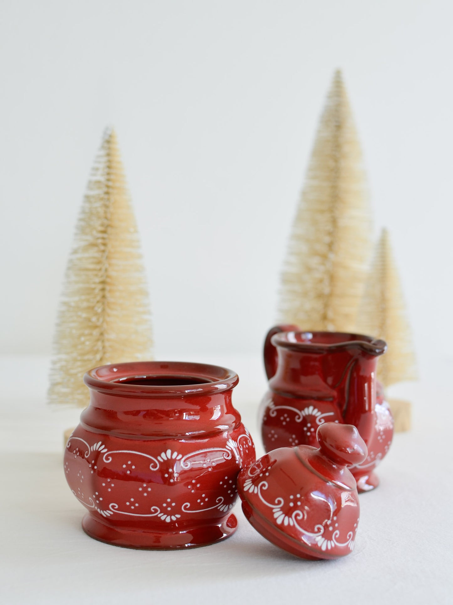 Seasonal Cream and Sugar Set